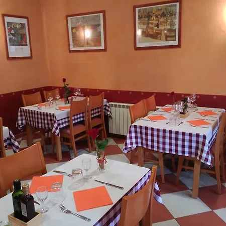 Guest house La Fonda Llobera